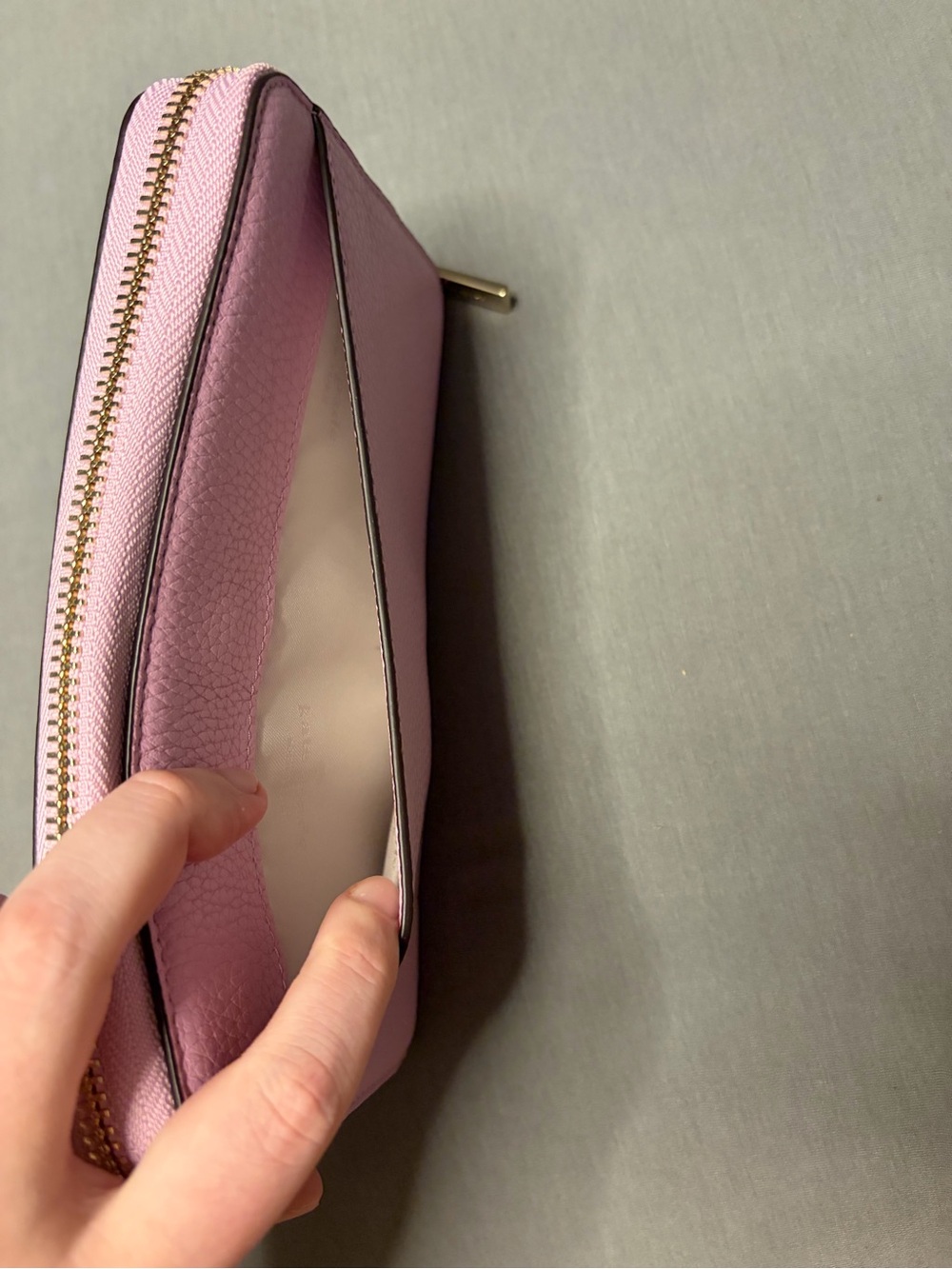 NWT Kate Spade Large Continental Wallet in Quartz Pin with Gold Hardware - Picture 6 of 10